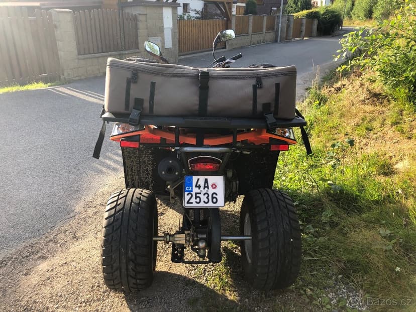 Čtyřkolka E-ton Vector 300