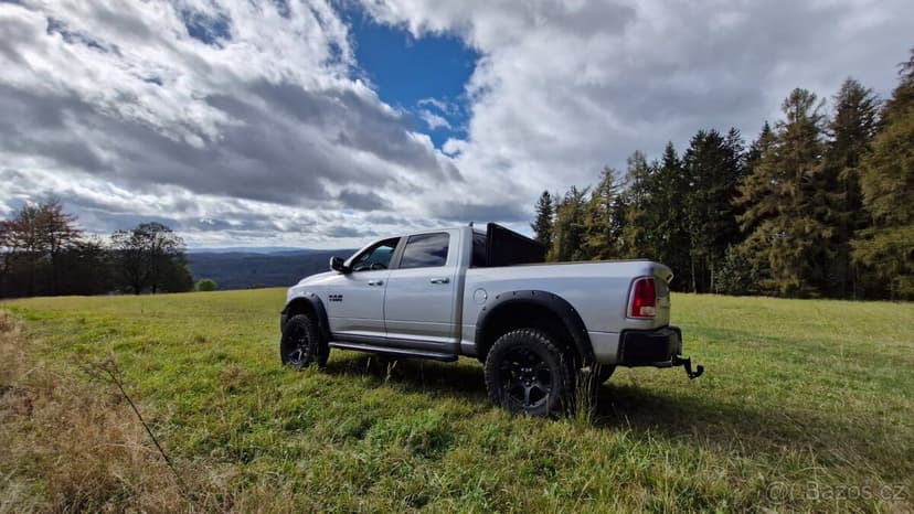 Dodge RAM 1500 | LARAMIE | 5.7 | LPG | 4x4