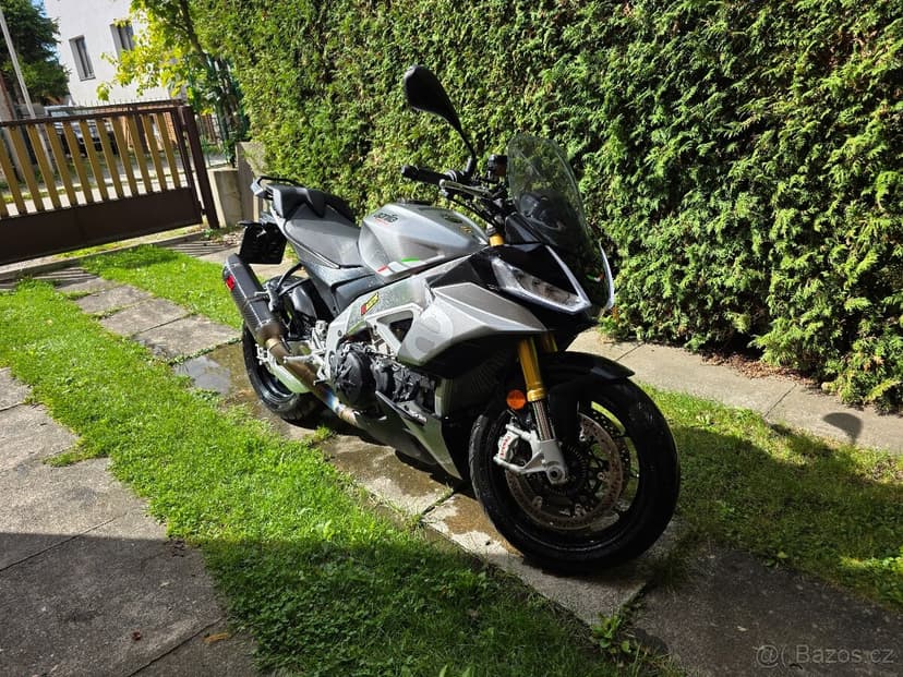 Aprilia Tuono V4 1100RR - ČR, stav nové motorky, Akrapovič