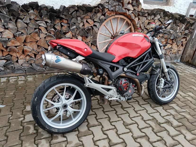 DUCATI MONSTER 1100