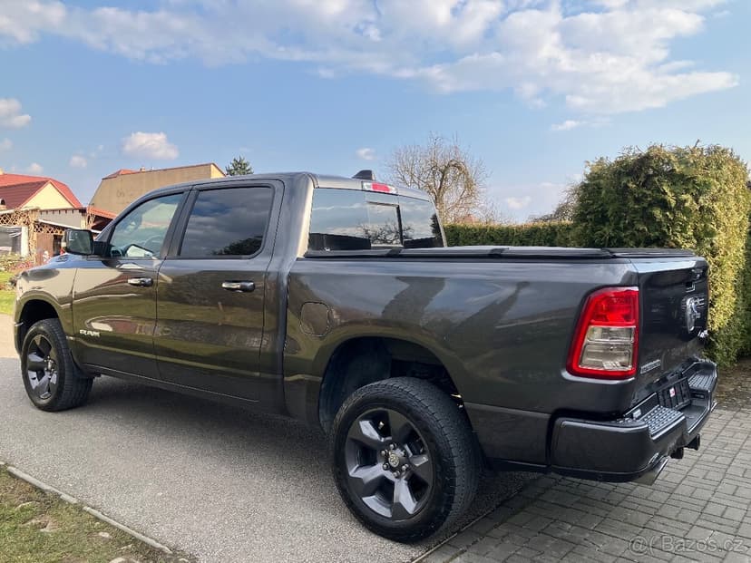 Dodge Ram 1500 5.7 V8 HEMI 4X4 - 2019