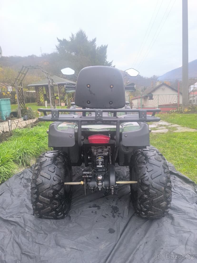 Dobrý den, prodám 4T čtyřkolku o obsahu 150ccm 8,5kw