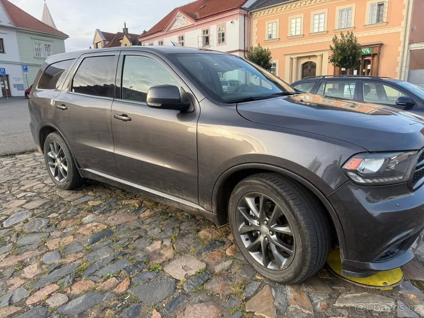 Prodám Dodge Durango 5.7 hemi
