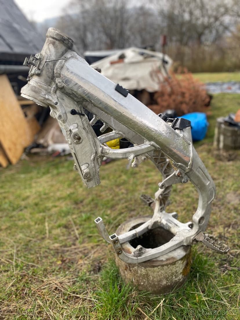 Suzuki Rmz 450 2007 rám