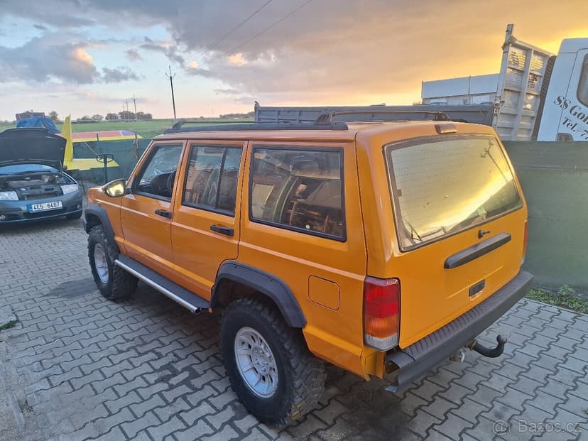 Prodám Jeep Cherokee xj 2.5td