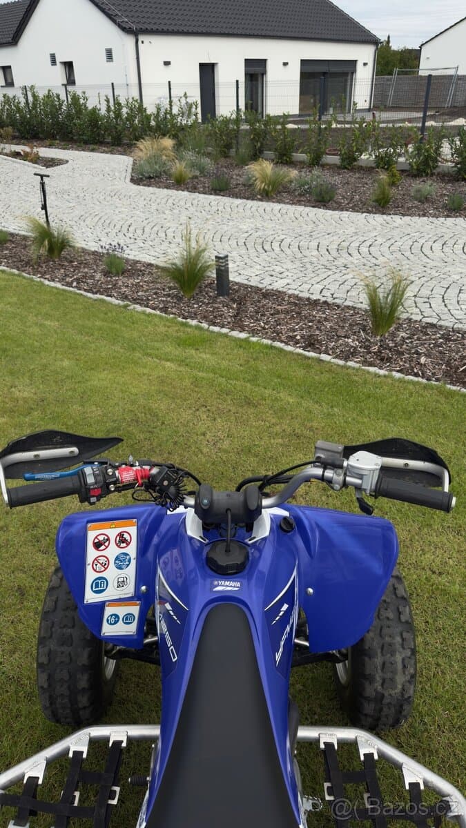 Čtyřkolka Yamaha YFM250