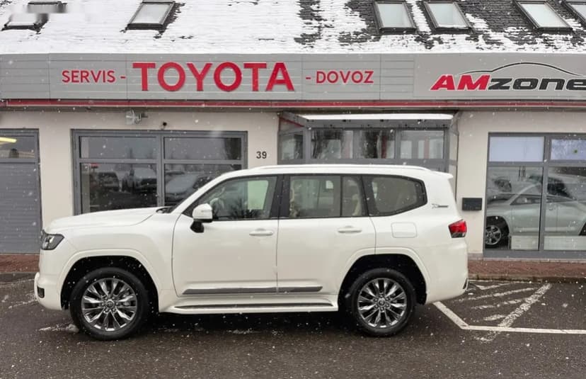 Toyota Land Cruiser 300, Land Cruiser 300 3,3 D V6 GXR