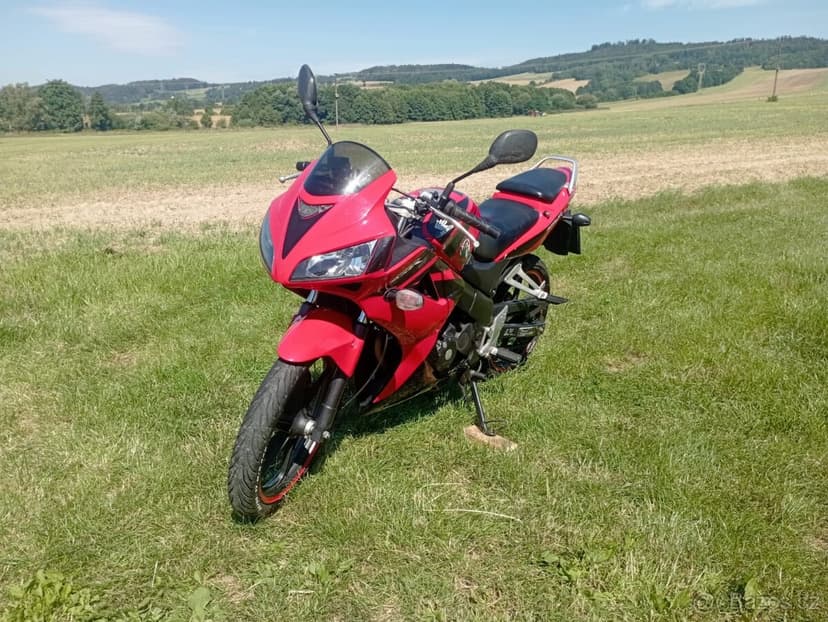 HONDA CBR 125R
