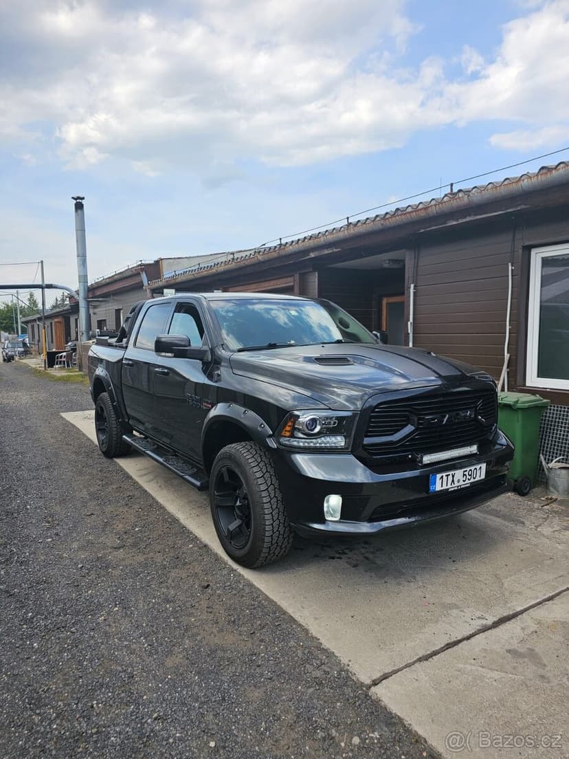 DODGE RAM 1500 5,7 Sport