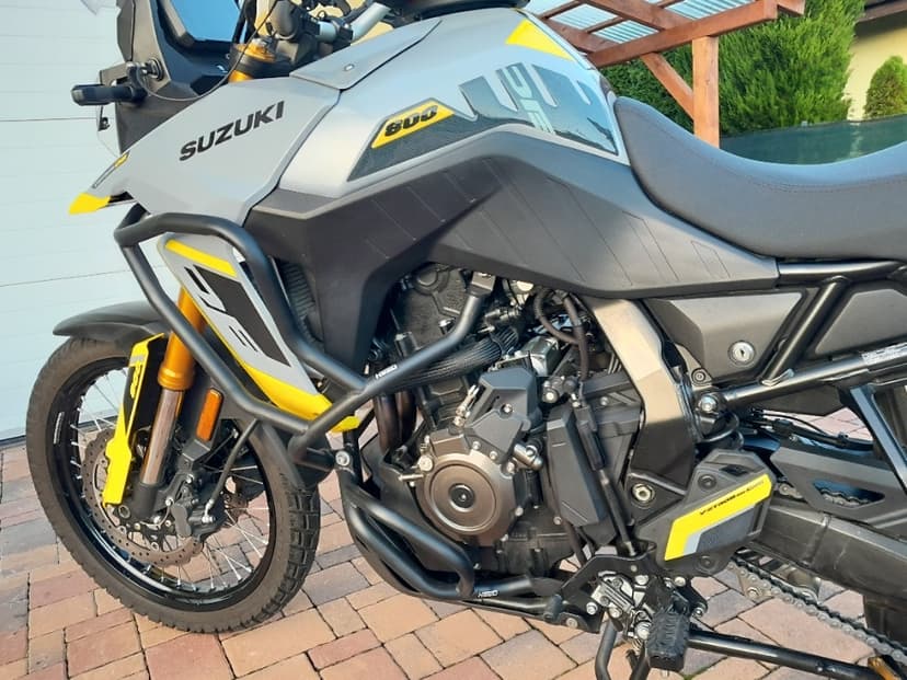 Suzuki V-Strom 800 DE, 11/23, nová v ČR, záruka do 11/27