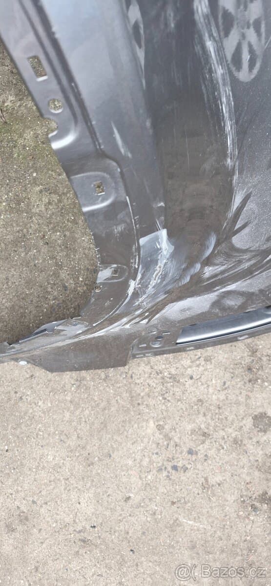 Levy predni blatnik land rover defender