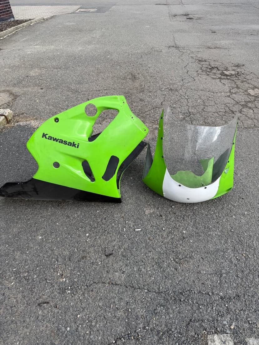 Kawasaki ZXR 750 L lamináty