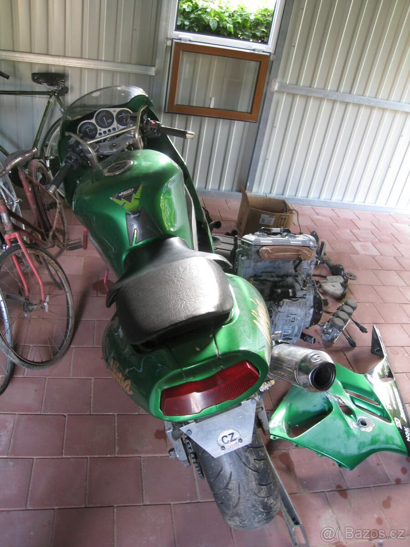 KAWASAKI ZX9 NINJA 1994 S DOKLADY VETERAN