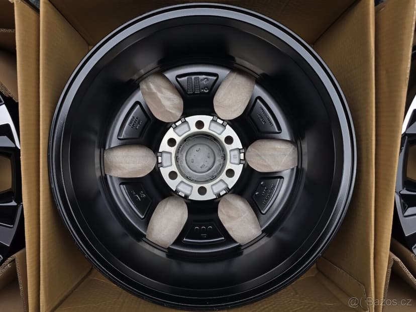 6x139.7 r19 Original Toyota Land Cruiser,Hilux Nové