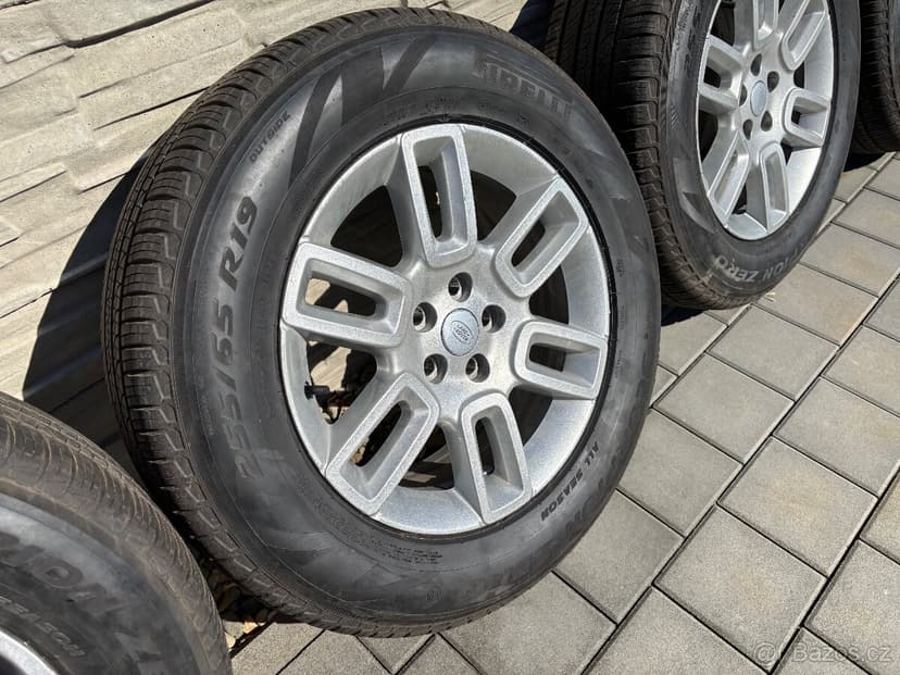 Kola na Land Rover Defender 19"