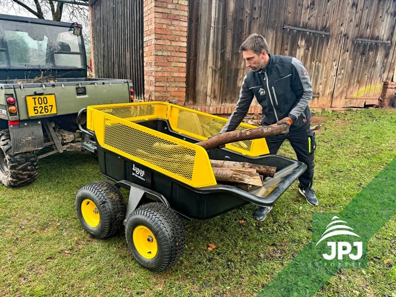 Dvounápravový přívěs za čtyřkolku
