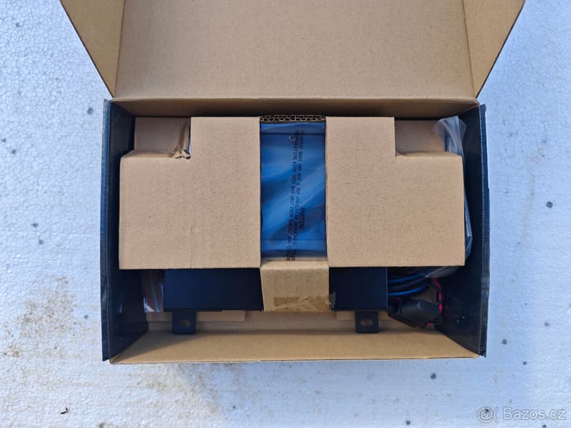 Auto zesilovač MB Quart 300W