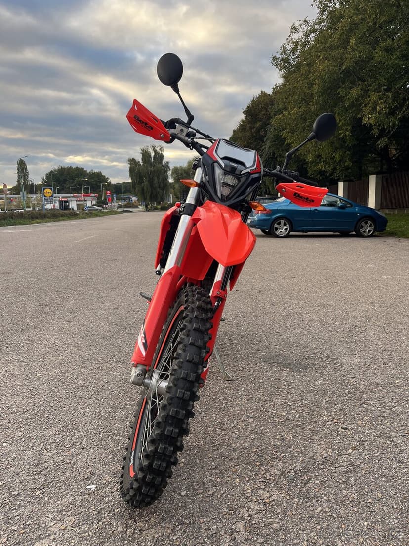 Beta 125 RR - rok 08/23, nájezd 1911 km