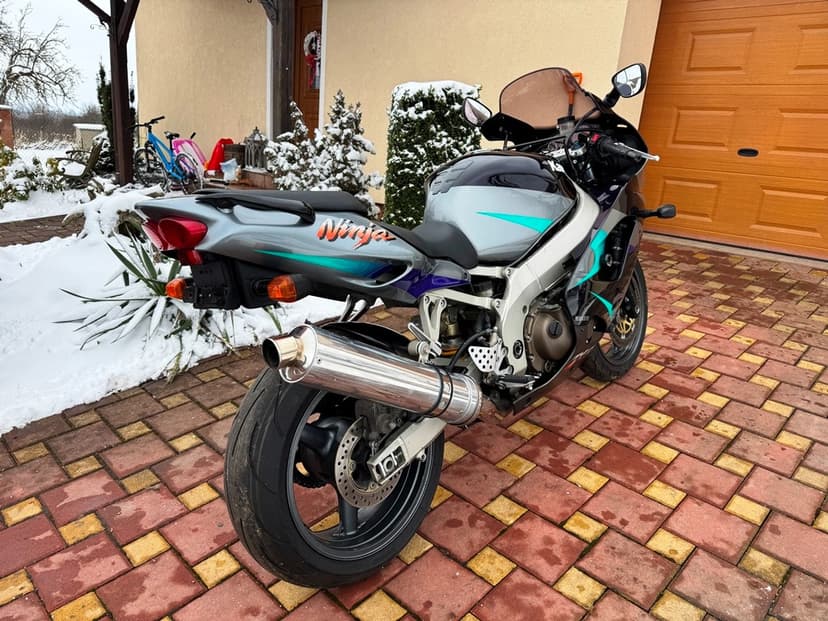 Kawasaki ZX-9R Ninja, v původním stavu, plně funkčni