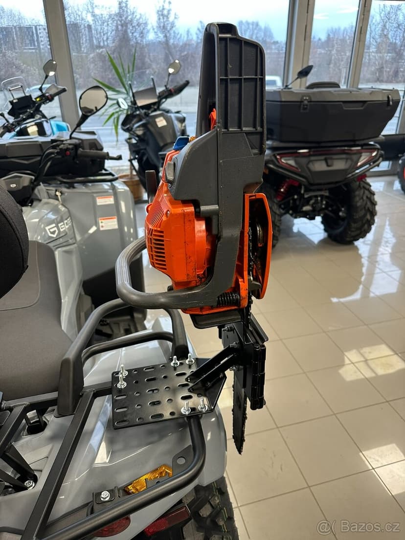 Držák motorové pily Kolpin Saw Press II