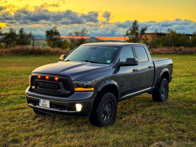 Dodge RAM 1500 5,7Hemi - Laramie, LPG,