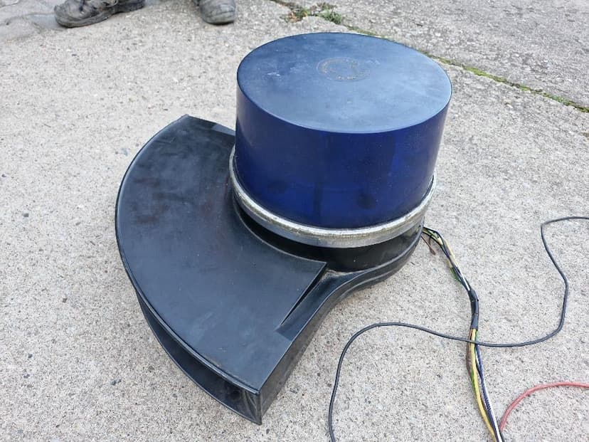 Prodám maják oranžový modrý - veterán ap.