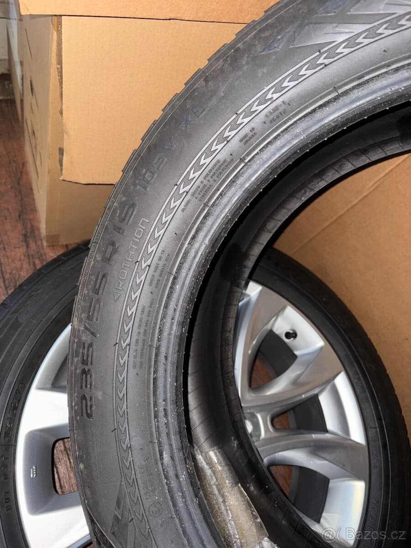 Kolo na Land Rover Discovery sport