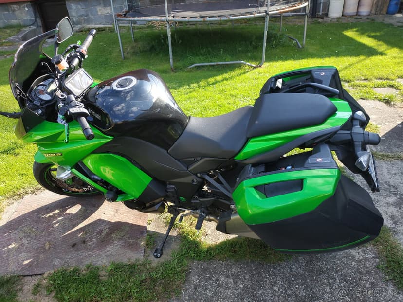Prodám Kawasaki Z1000SX 2015 naj.11 257km