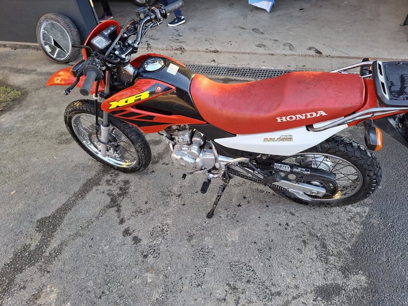 Prodám Honda xr 125 L r.v 2005 najeto 41163 km