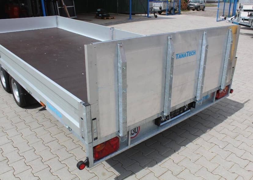 Přívěs UNK AD2100x5000 valník rampa sklopný 3500kg