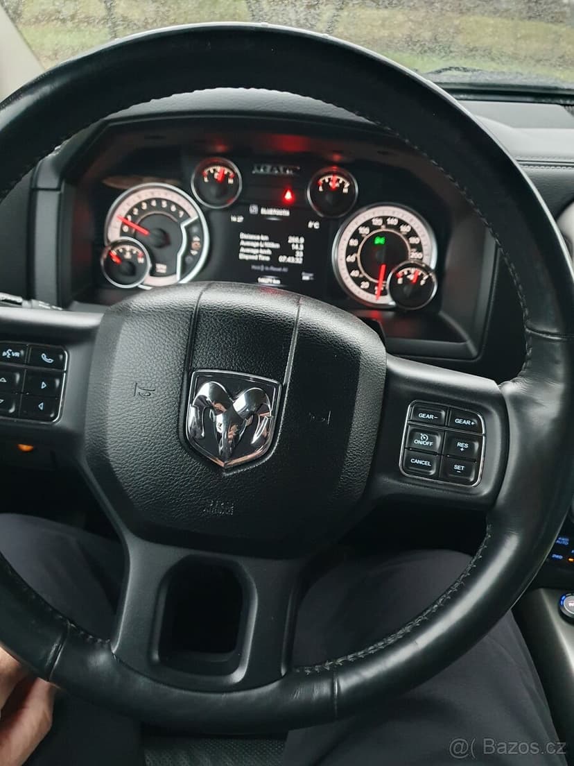 Prodám Dodge ram 1500