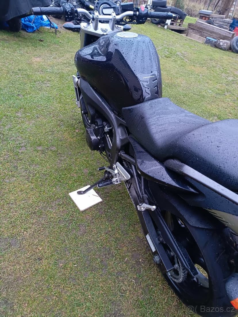 Prodám Yamaha fz6n najeto 20tis.