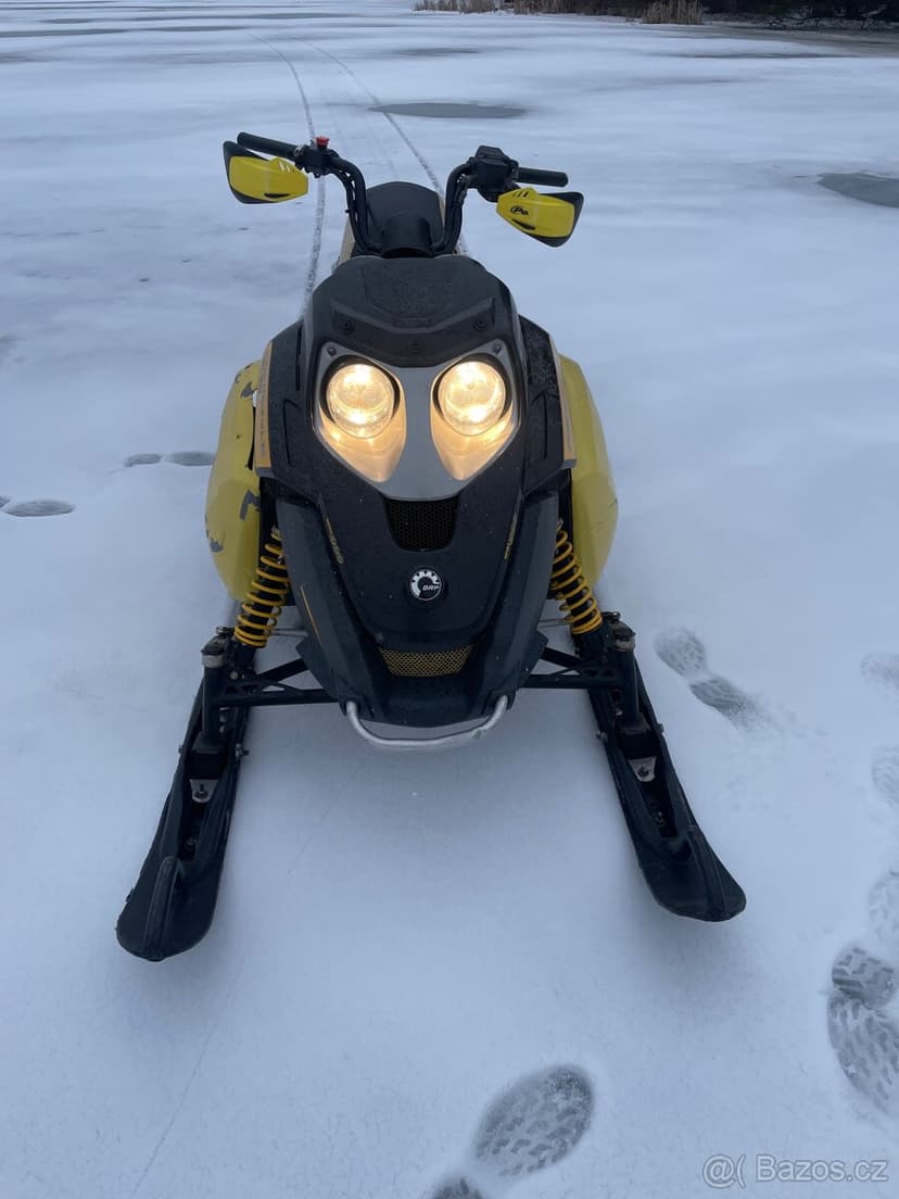 Skidoo freestyle sněžný skůtr ski doo ski-doo