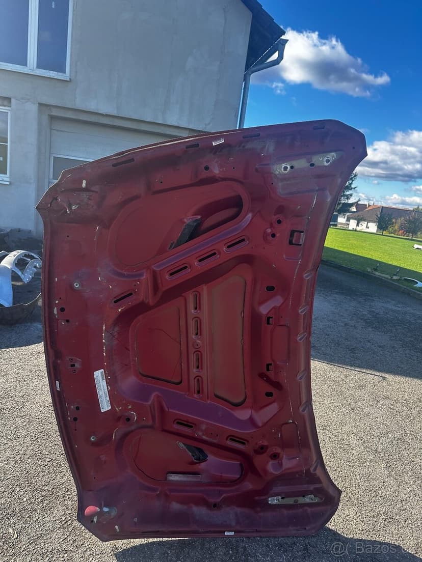 Kapota dodge durango