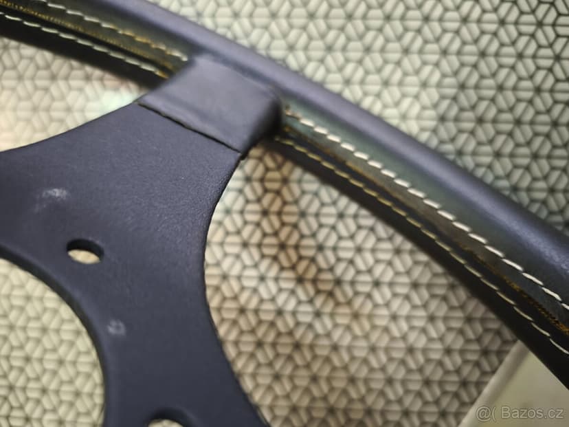 Univerzální 3 ramenné sportovní volanty