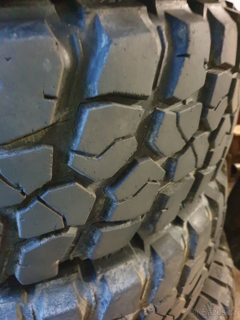 Offroad pneu 235/75 R15 Bf Goodrich