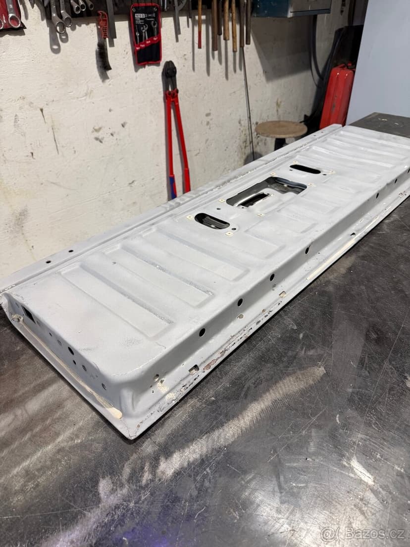 Dveře korby Toyota Hilux 96-05