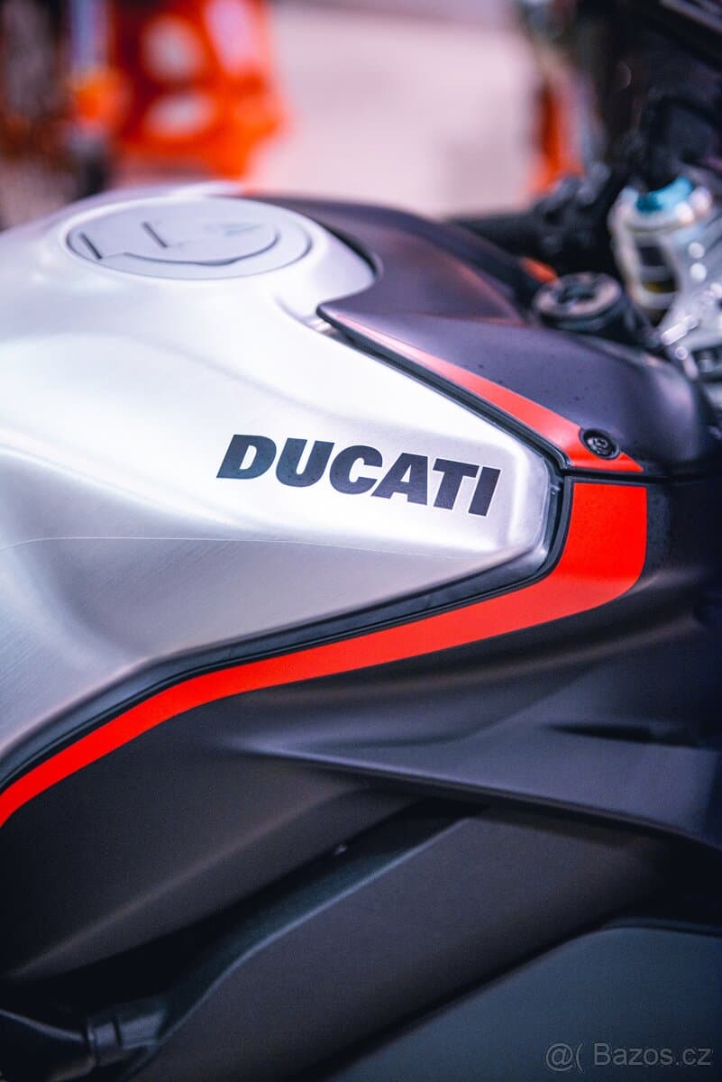 Ducati V 4 SP