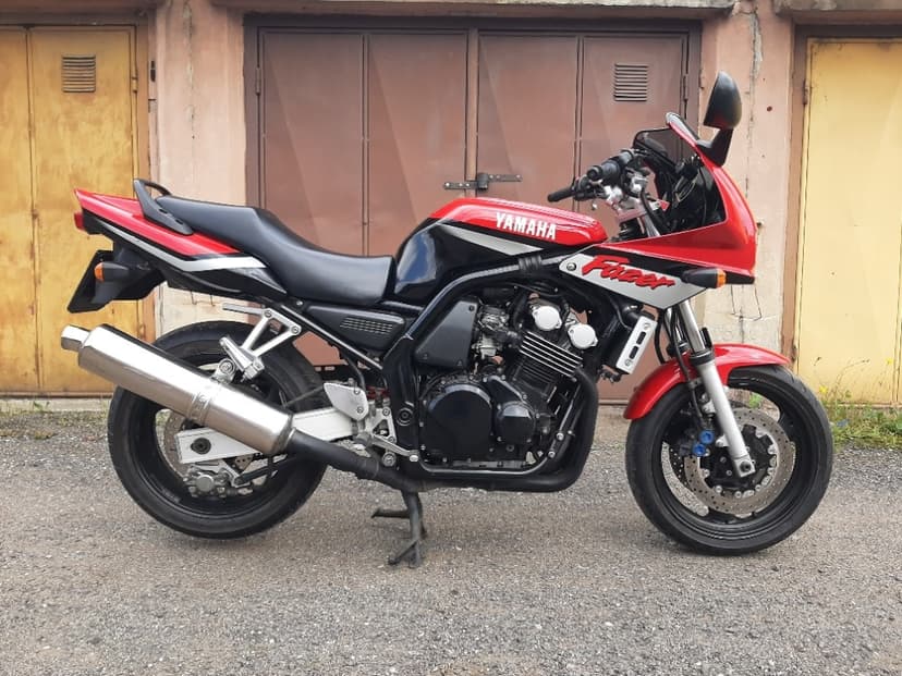 YAMAHA FZS 600 S FAZER