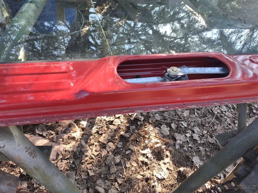 Okenný ram suzuki samurai cabrio