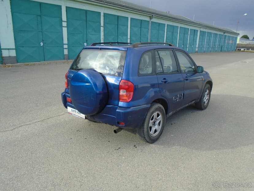 Toyota RAV4   2.0VVTi