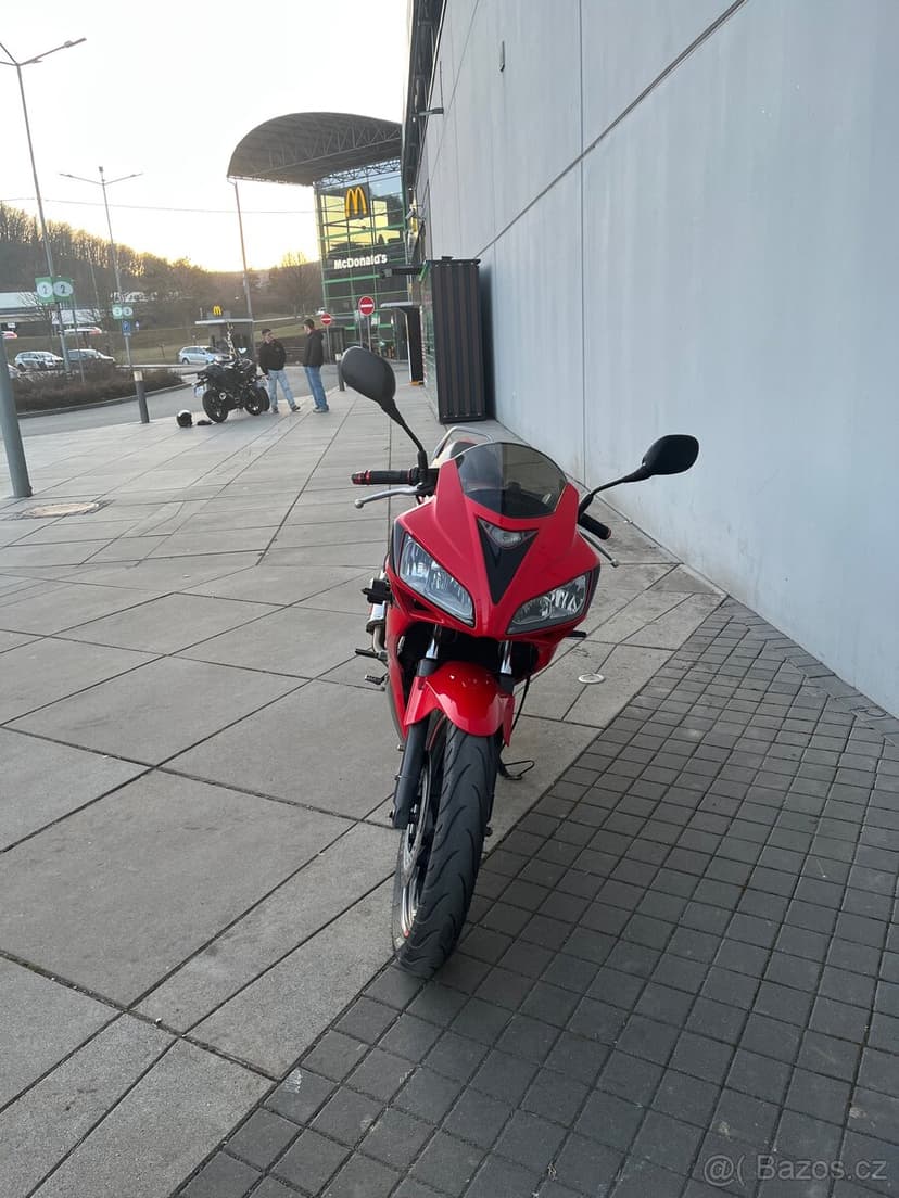 Honda cbr 125r 2007