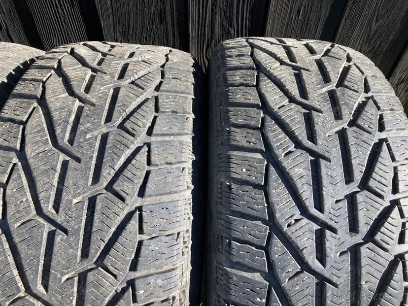 Zimní pneu 255/55 R18