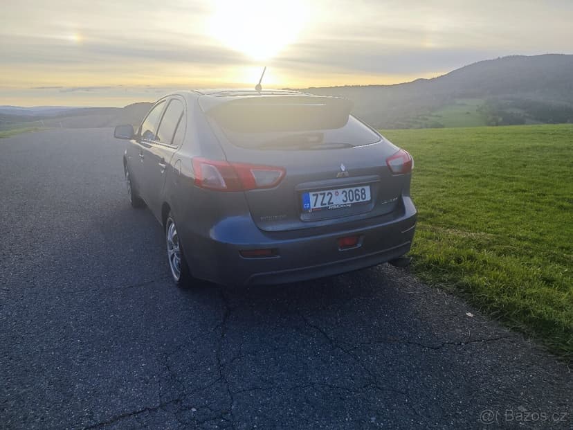 Mitsubishi Lancer 1.5 80kw LPG bifuel sportback 2010