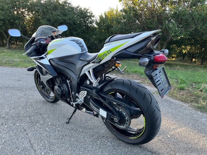 HONDA CBR 600 RR- 2011