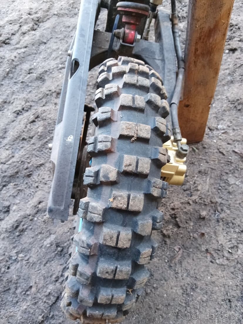 Prodám pitbike 125cm.Na opravu a nebo na díly