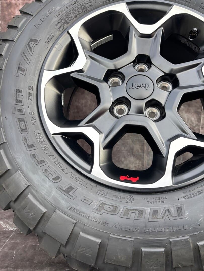 Originální alu kola Jeep 255/75/17