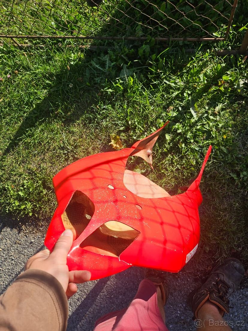 Suzuki GSXR 1000 K9 laminát a sedlo