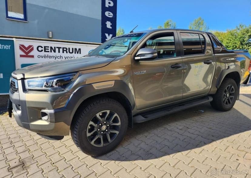 Toyota Hilux 2.8-INVINCIBLE SPORT-1.maj-DPH