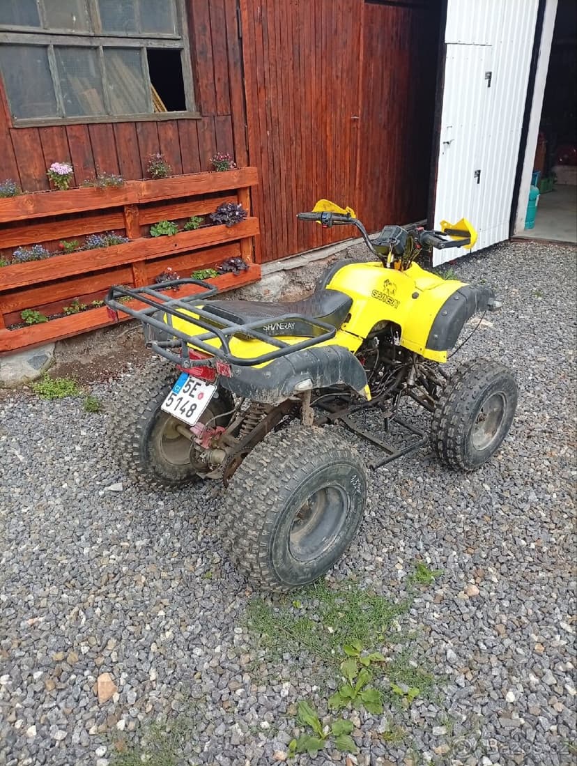 Čtyřkolka Shineray xy 200 st na díly nebo opravu